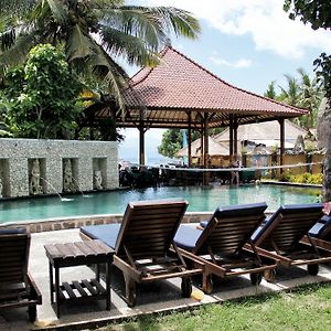 The Tanis Beach Resort Nusa Lembongan